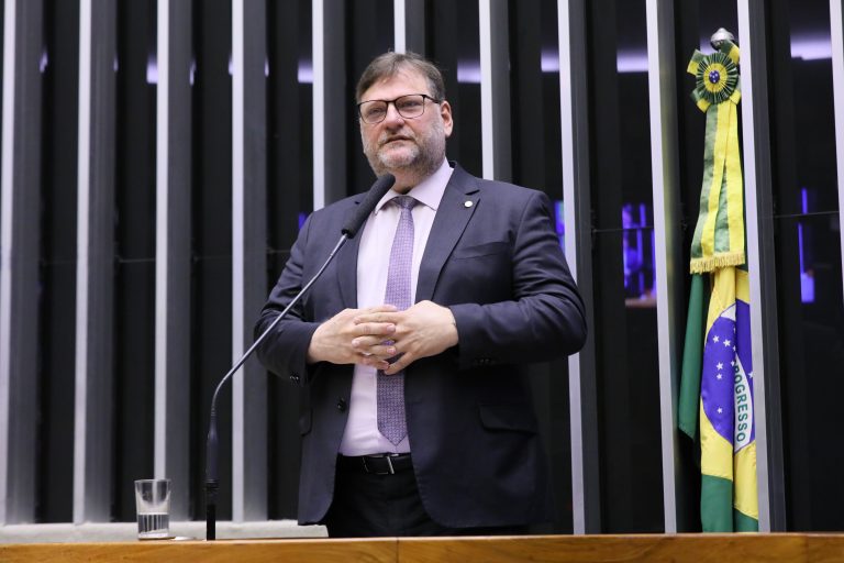 Comissão Rejeita projeto que torna crime o rebaixamento do lençol freático sem autorização